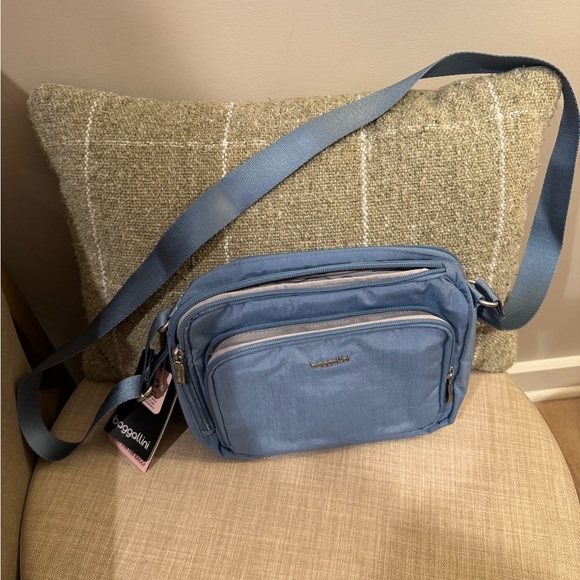 Baggallini Slate Blue Messenger Bag - Picture 12 of 15